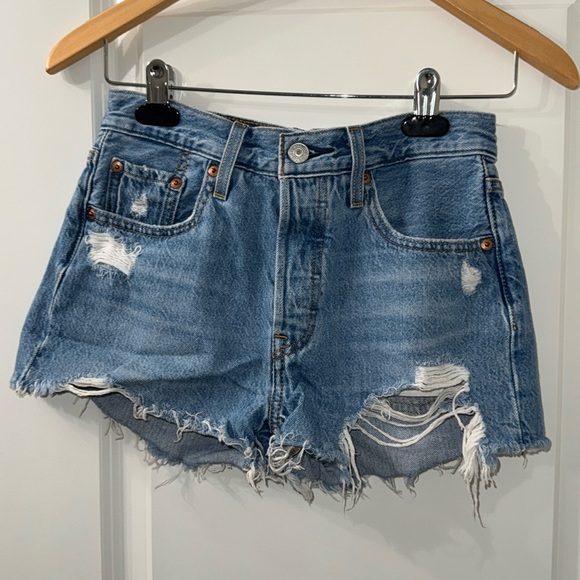 levi women’s 501 shorts - Picture 1 of 6